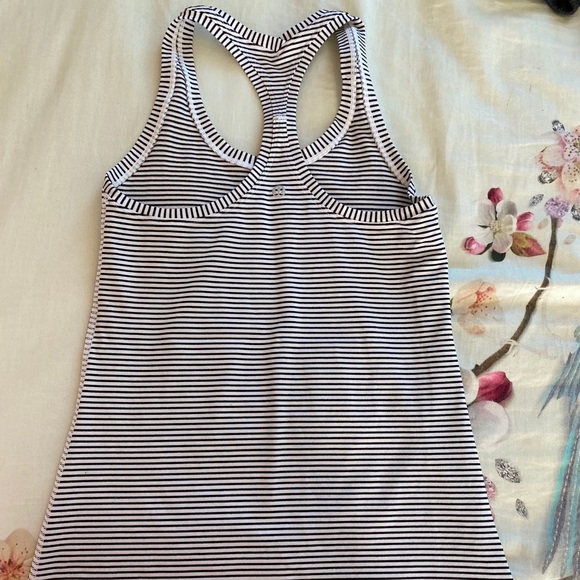 Lululemon size 4 racerback striped tank top - Picture 2 of 3